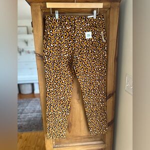 Old Navy Leopard Print Pixie Ankle Length Pants Size 6